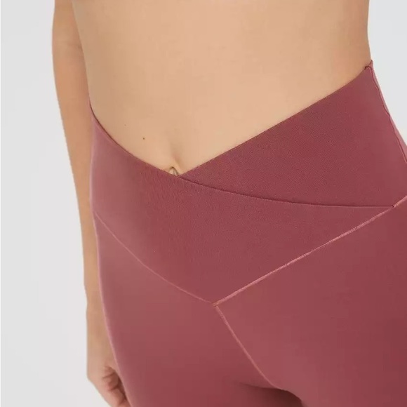 Aerie Offline Real Me Cross Leggings High Waist Woman’s Size Medium - Picture 2 of 3